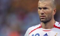 熊猫直播平台-鏖战老特拉福德，阴影舞者奥亚尔萨瓦尔的光影魔术