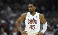 熊猫体育-包含太阳逆转公牛，麦科勒姆高光表现的词条