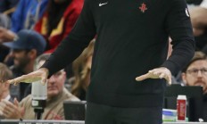 熊猫直播官网-猛龙失利令球队陷入困境，士气低迷备战下一场比赛