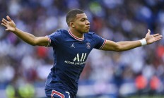 熊猫直播tv-巴黎圣日耳曼逆转里昂，保持不败势头