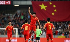 熊猫直播平台-比赛激烈！国家队与对手争夺胜利