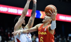 熊猫体育官方-日本队轻取中国队，安赛龙统治全场的简单介绍