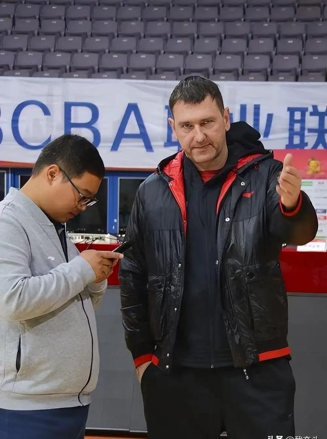 美洲篮球职业联赛首轮比赛扣人心弦，多场胜负悬念待揭晓的简单介绍