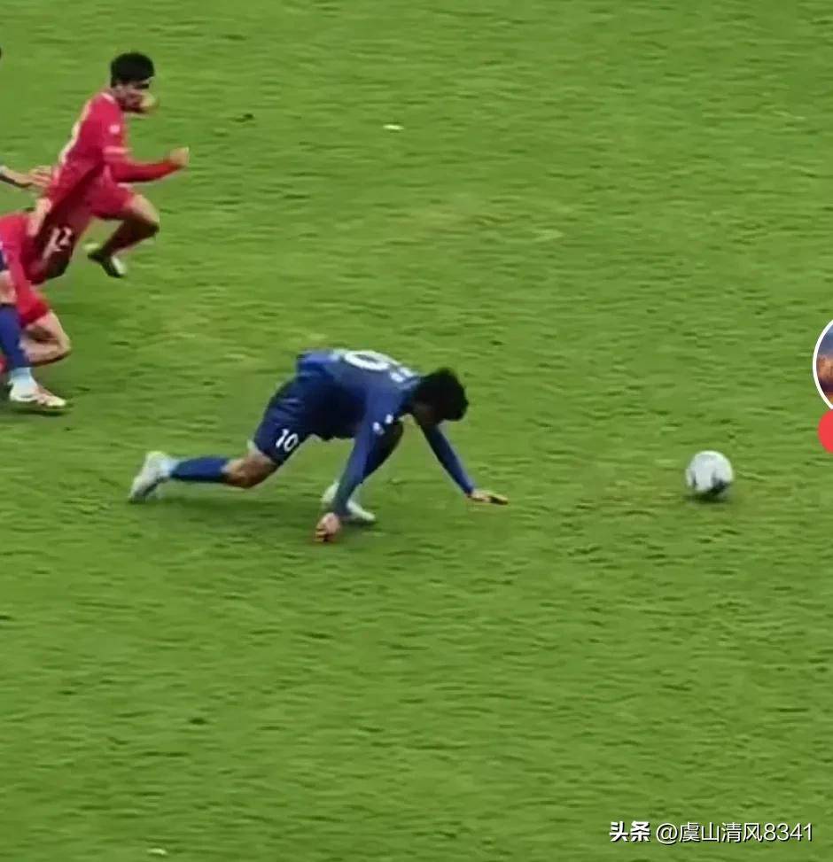 比赛的胜负未定，球员们在场上的拼搏精神