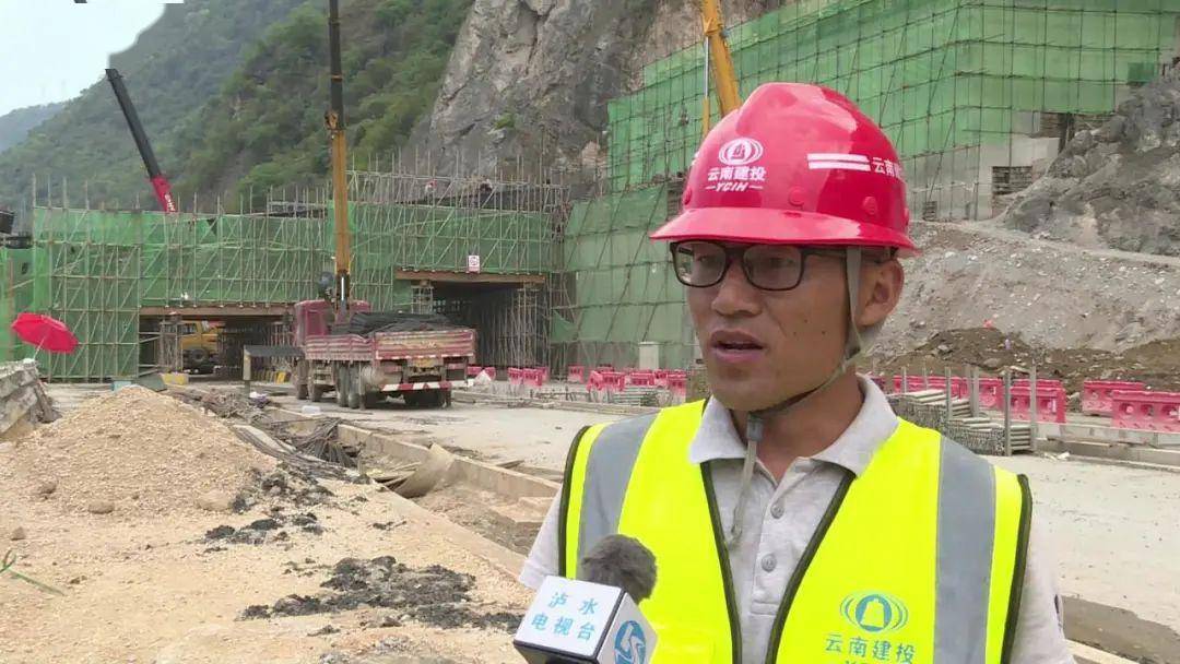 艰苦作战，球队赢得关键胜利