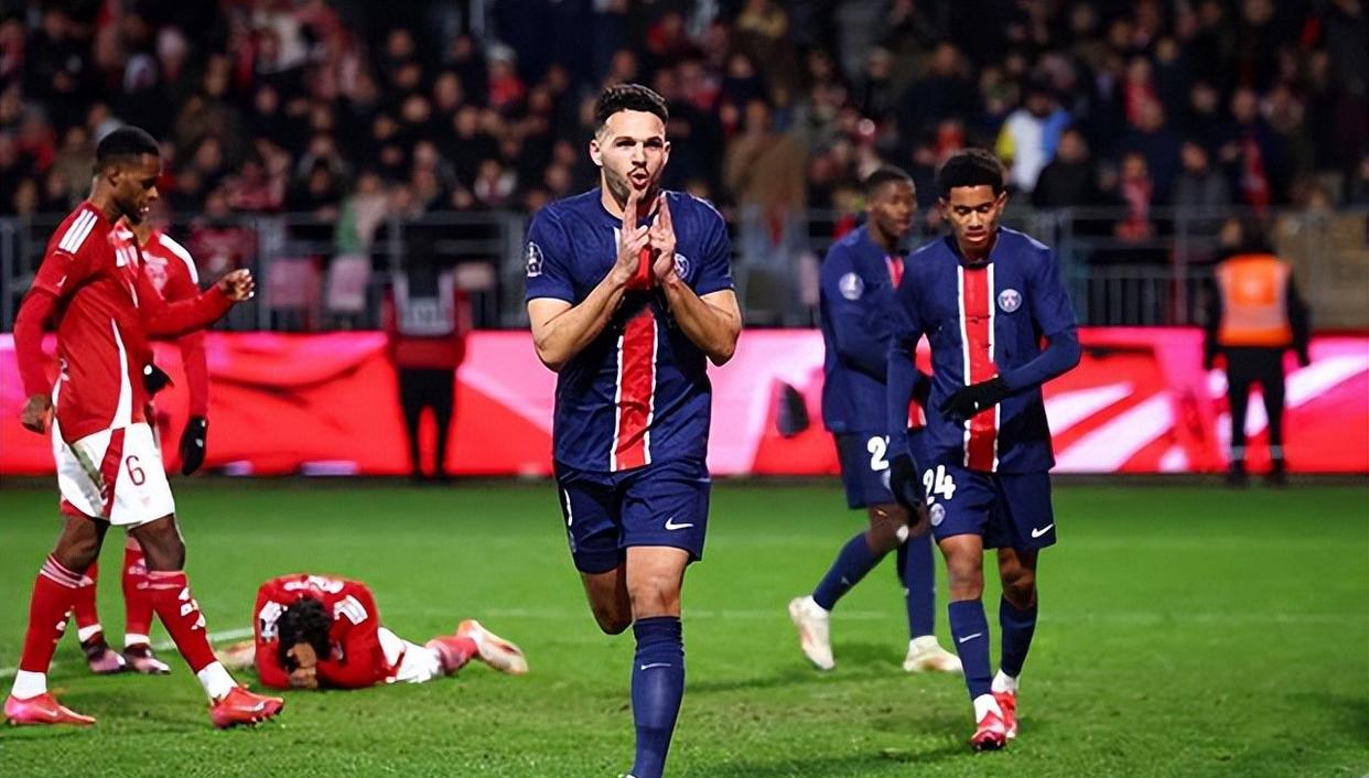 摩纳哥击败里尔,取得胜利的喜悦瞬间 摩纳哥击败里尔,取得胜利的喜悦瞬间