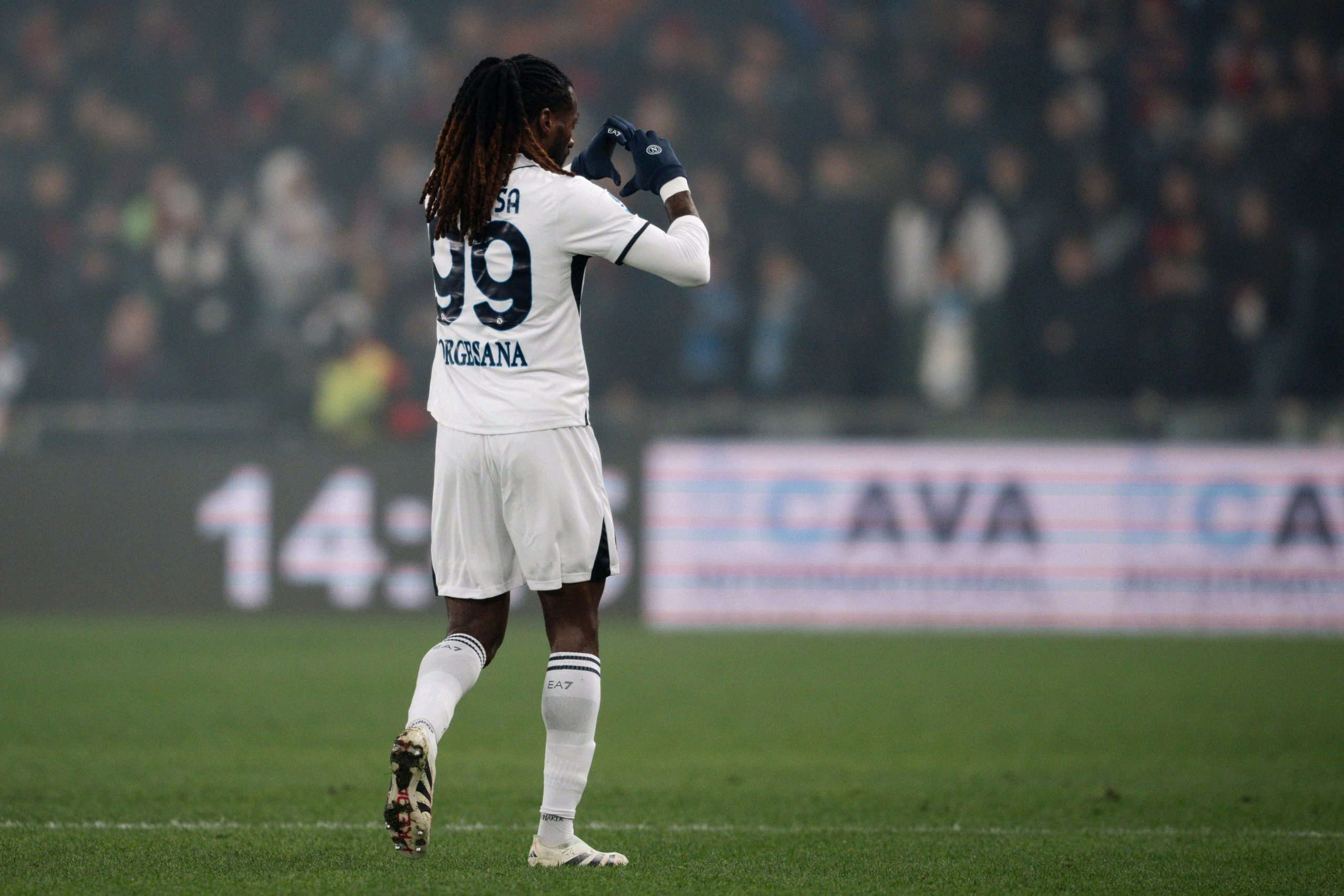 国际米兰主场失利,遇阻连胜势头 国际米兰主场失利,遇阻连胜势头