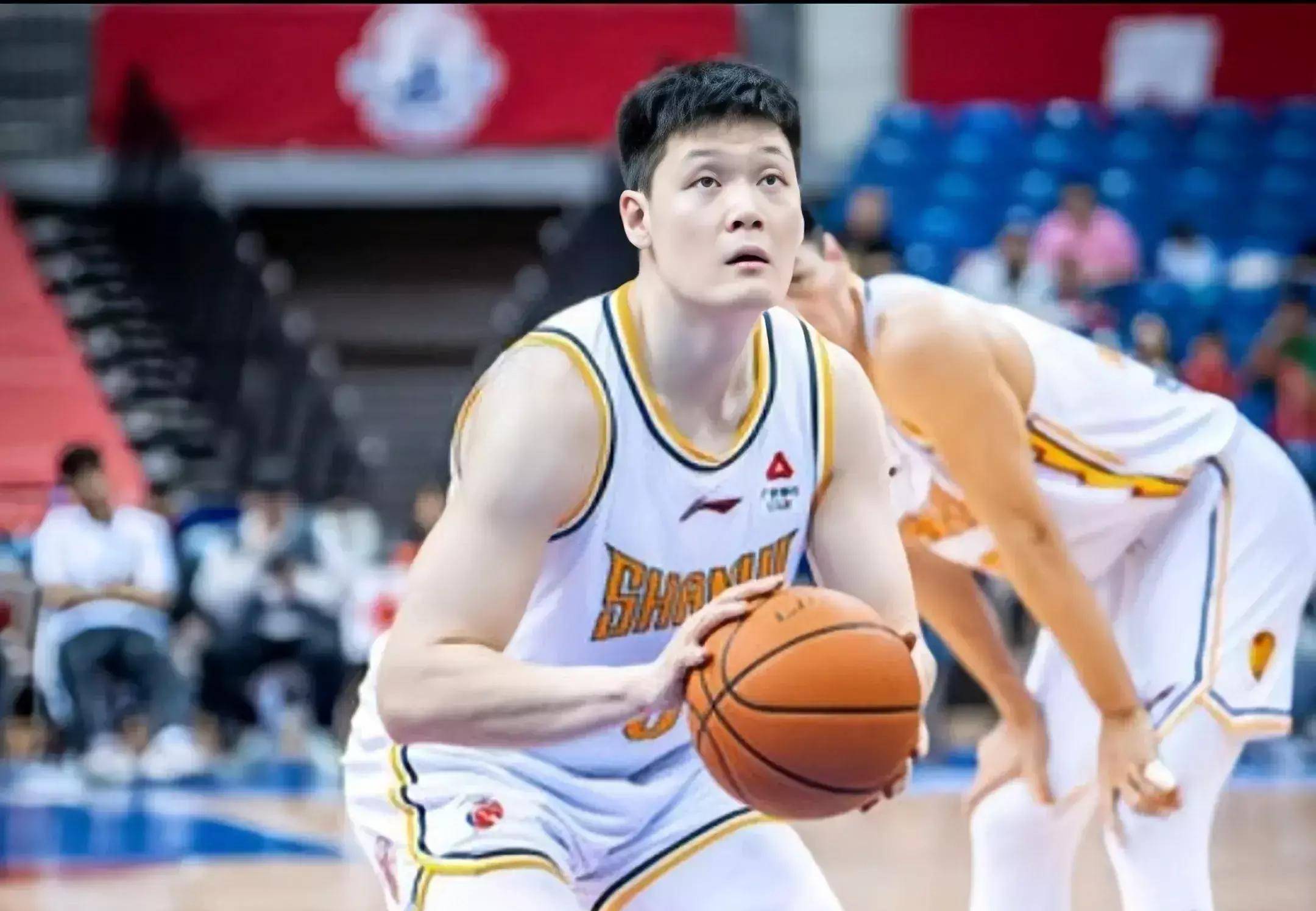 广东队大胜山西队,领先一场取得赛点 广东队大胜山西队,领先一场取得赛点