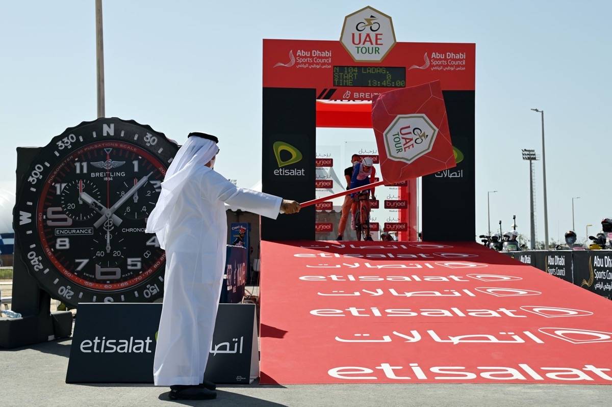 阿联酋球队斩获胜利，引领晋级潮流