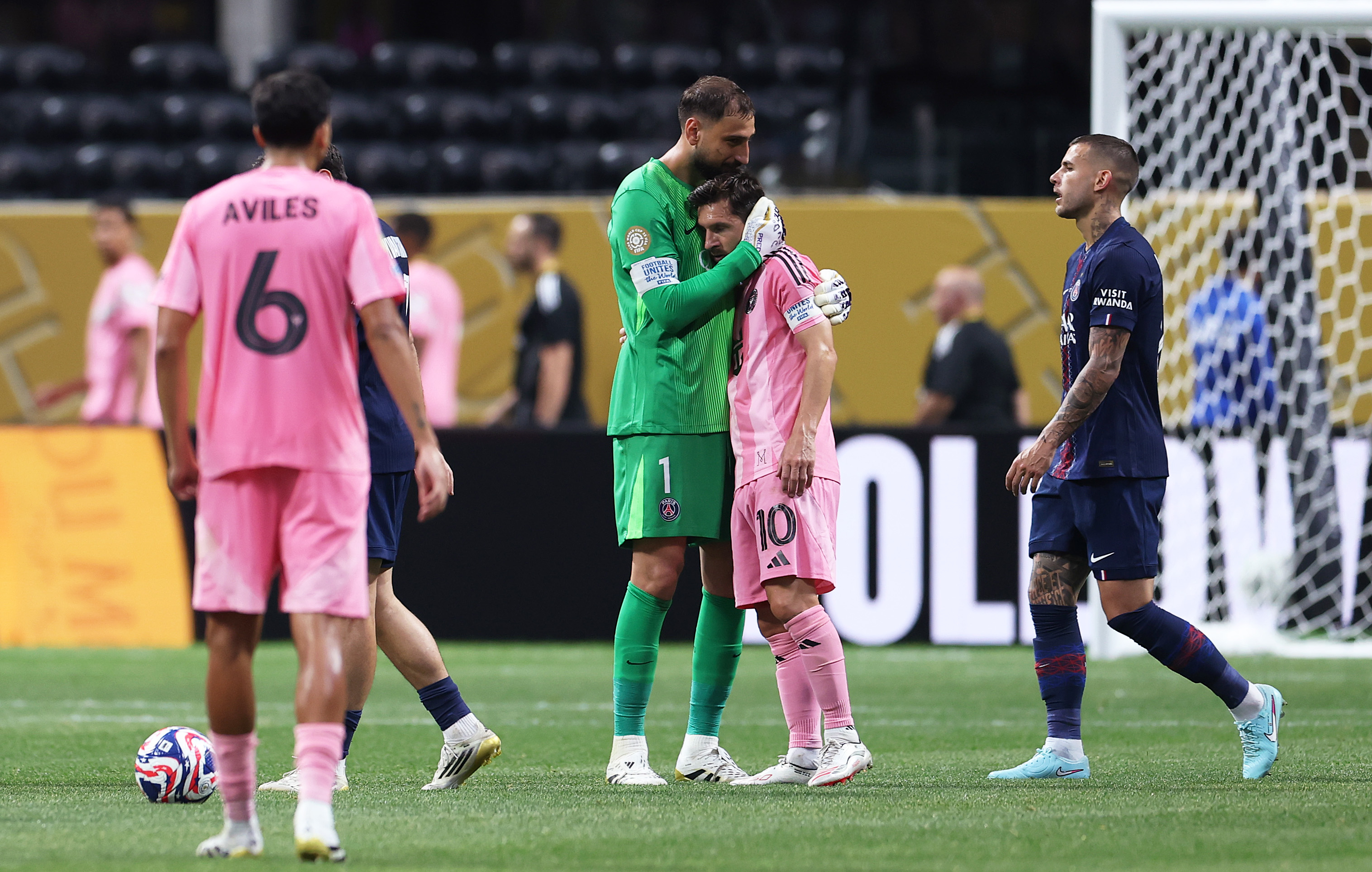 关于巴黎圣日耳曼队豪取胜利,晋级下一轮比赛的信息 关于巴黎圣日耳曼队豪取胜利,晋级下一轮比赛的信息