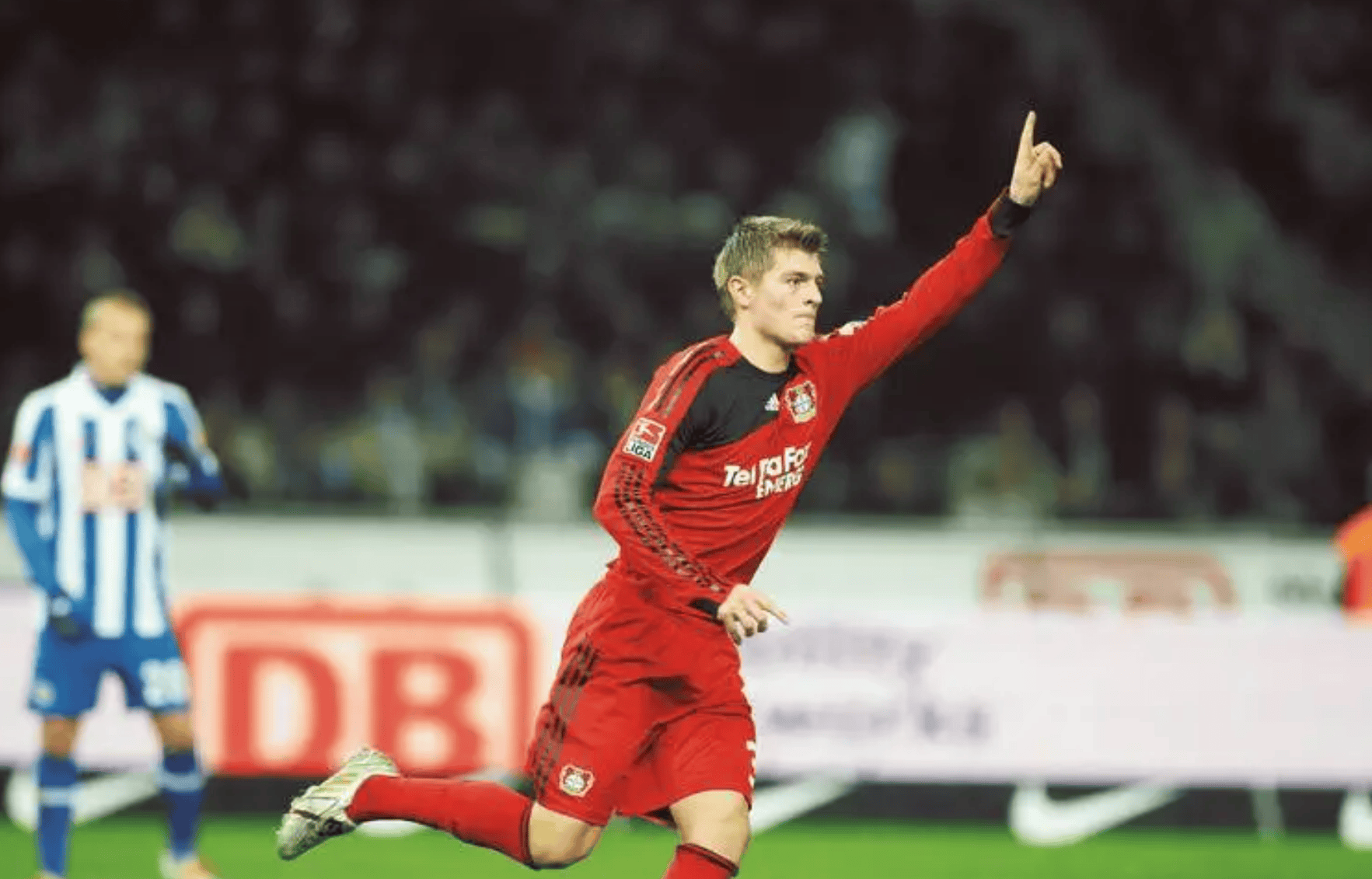 包含勒沃库森轻松完胜,取得惊人的胜利的词条 包含勒沃库森轻松完胜,取得惊人的胜利的词条