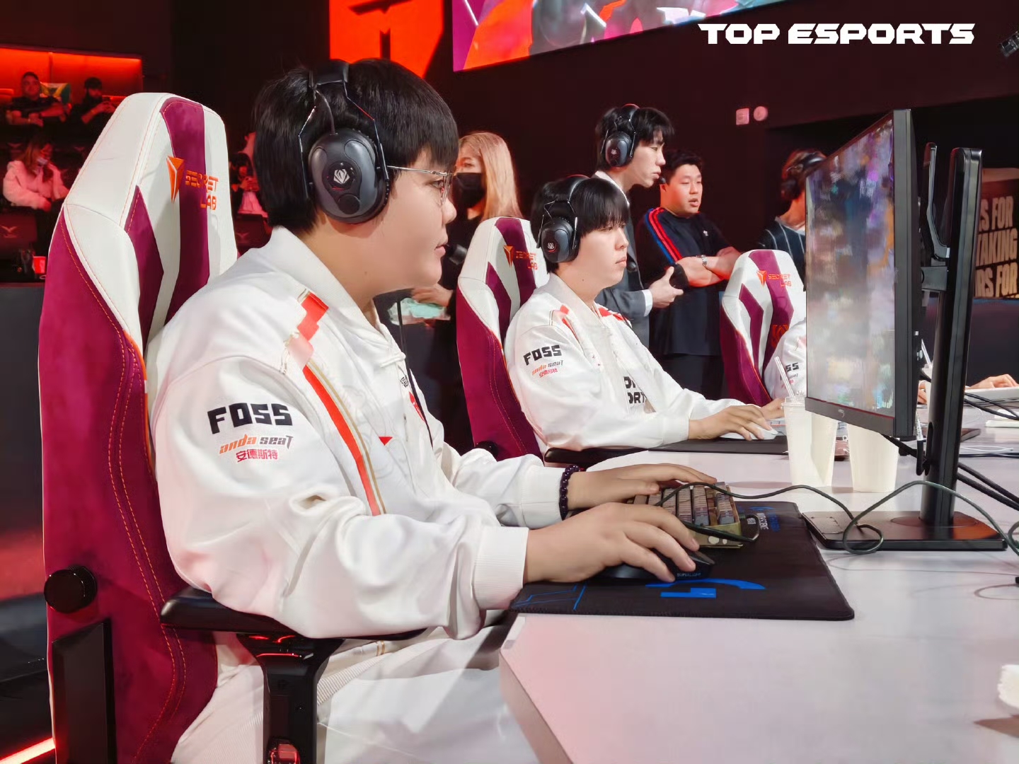 关于战队实力抢夺冠军，球场激战展望无限的信息