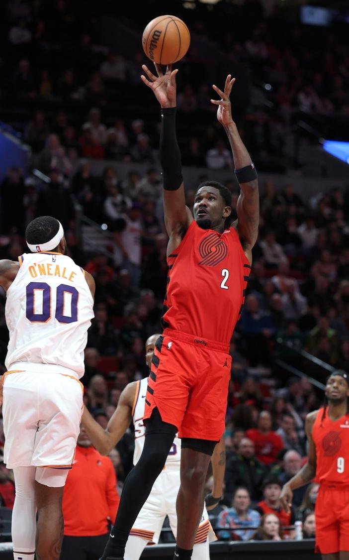 开拓者击败太阳,西亚卡姆全场砍下24分力保胜利 开拓者击败太阳,西亚卡姆全场砍下24分力保胜利