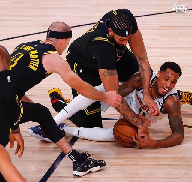 FLY翻盘EDG,Hanssama线上压制力十足宿敌对决入围赛,让粉丝疯狂欢呼的简单介绍 FLY翻盘EDG,Hanssama线上压制力十足宿敌对决入围赛,让粉丝疯狂欢呼的简单介绍