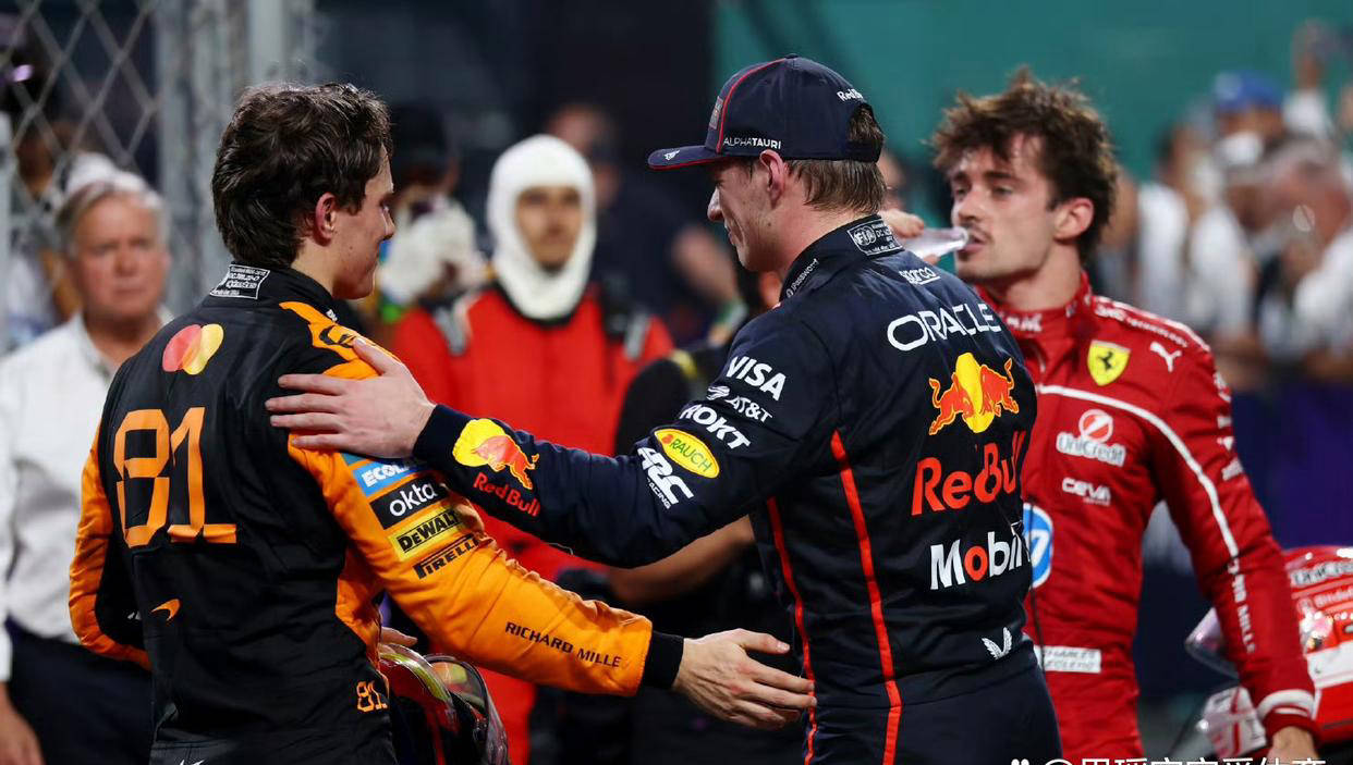 包含破纪录!法国飞人登顶田径比赛领奖台的词条 包含破纪录!法国飞人登顶田径比赛领奖台的词条