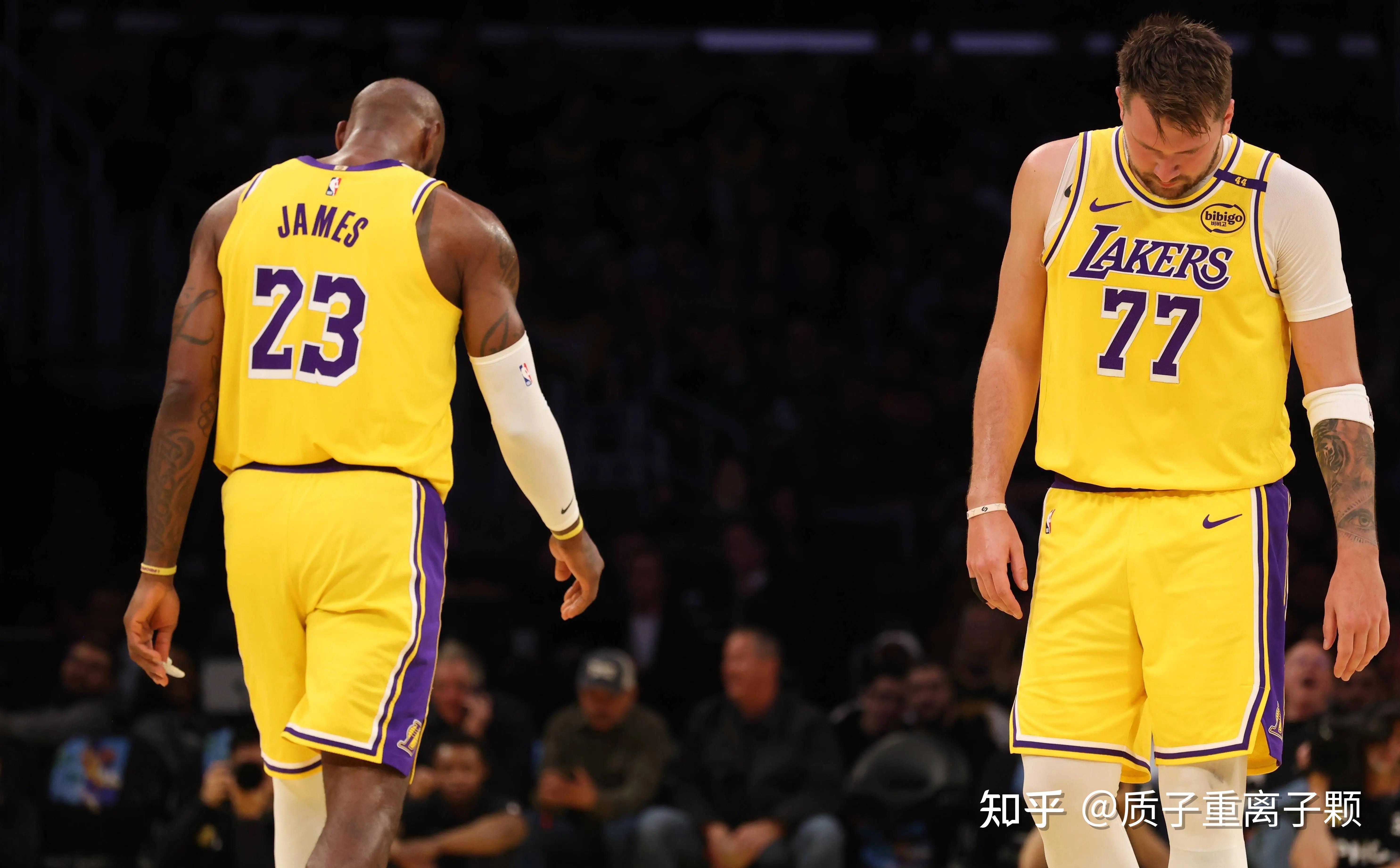 湖人大胜凯尔特人，詹姆斯砍下33+12+12三双
