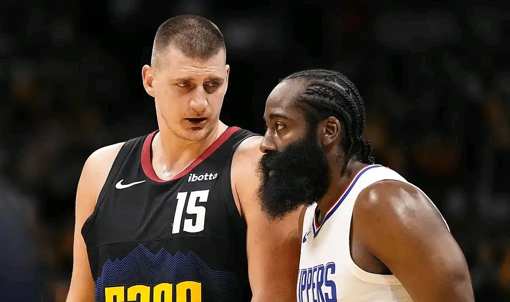 火箭不敌掘金,约基奇表现抢眼 火箭不敌掘金,约基奇表现抢眼