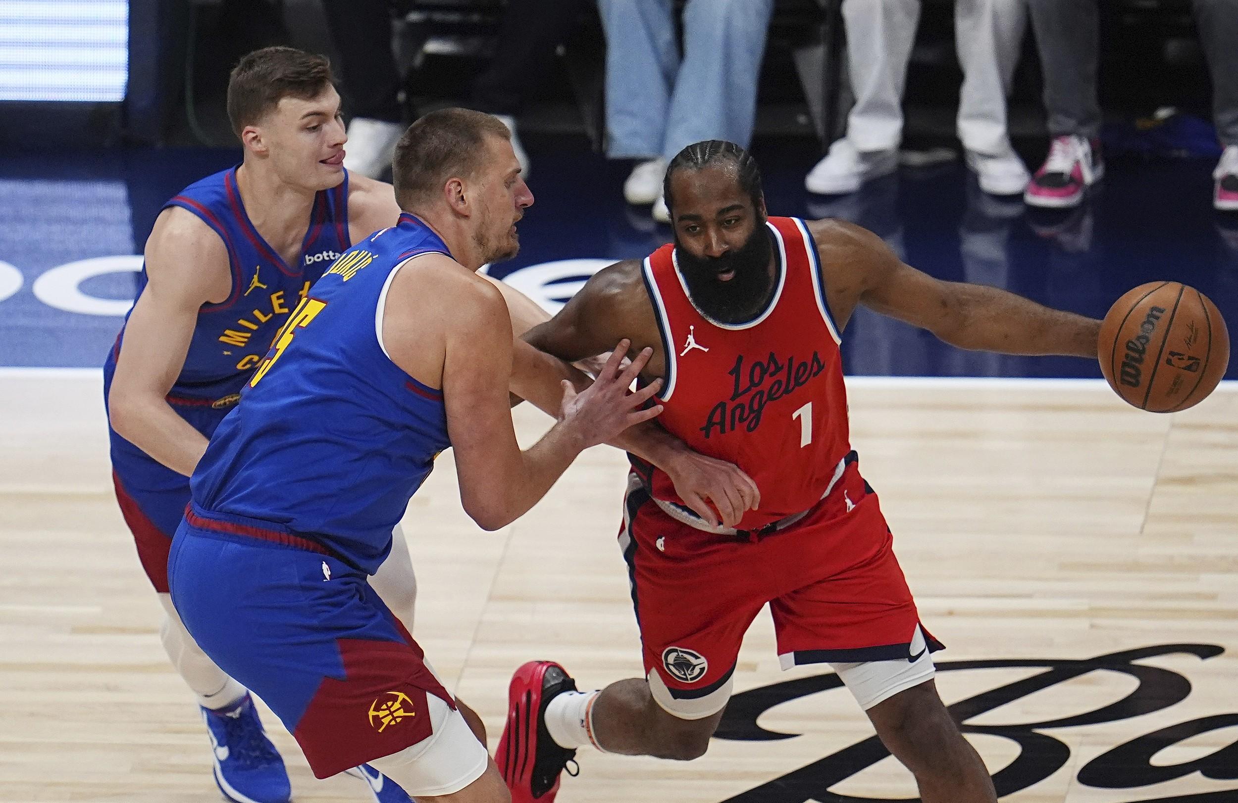 东部决赛，雄鹿击败步行者取得领先的简单介绍