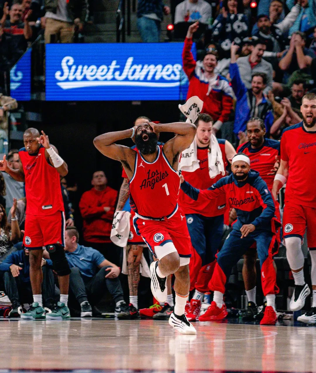 快船战胜猛龙，进入总决赛