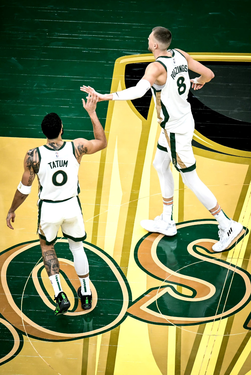 凯尔特人战胜篮网队，保持不败纪录