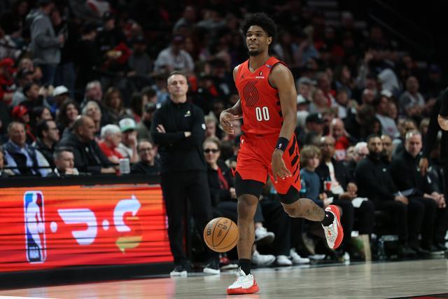 开拓者队宣布主控将缺席两周