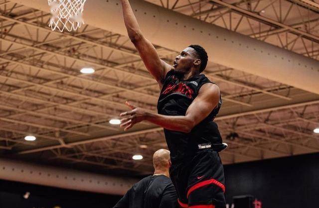 火箭主场爆冷负雄狮,主帅面临压力的简单介绍 火箭主场爆冷负雄狮,主帅面临压力的简单介绍