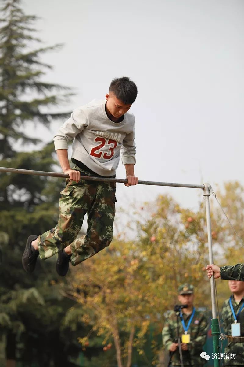 激情碰撞中球员亮剑,展现巅峰实力 激情碰撞中球员亮剑,展现巅峰实力