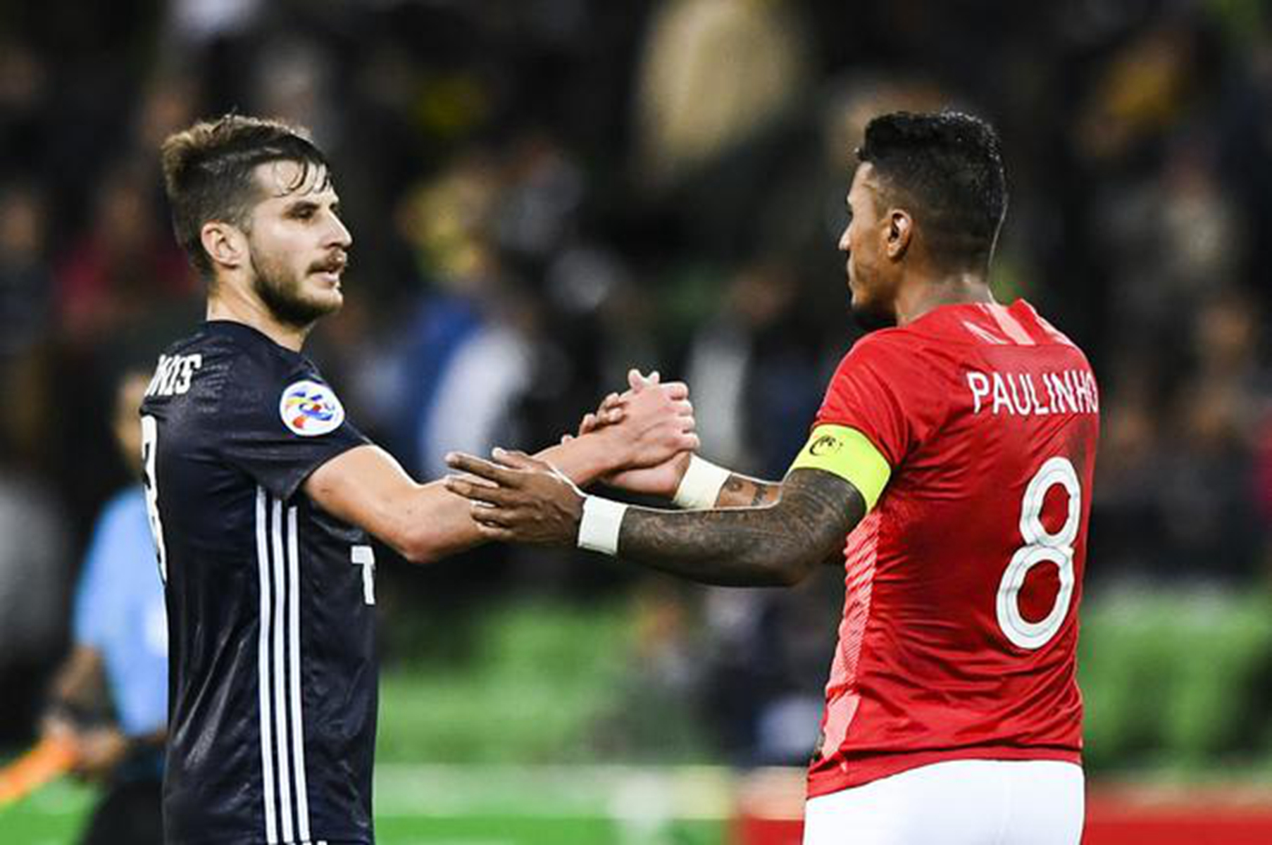 大阪银行队在亚冠比赛中表现抢眼，赢得国内球迷支持