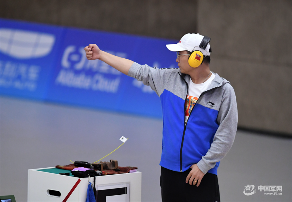 男子射击项目中,韩国选手稳赢亚军 男子射击项目中,韩国选手稳赢亚军
