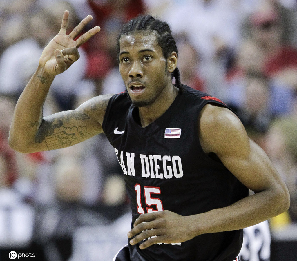 关于梅赛德斯绝杀阿斯顿马丁，诺里斯高光表现的信息