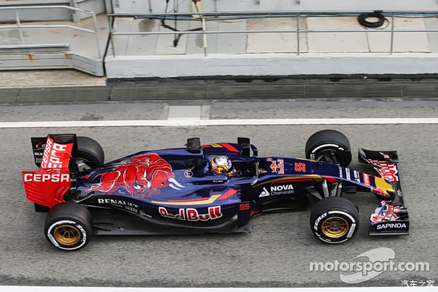 红牛二队碾压梅赛德斯，拉塞尔惊艳四座的简单介绍