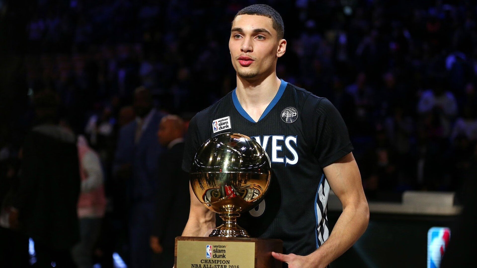 铁闸与利刃，从德里赫特爆发到尼日利亚打穿黄潜的战术启示录